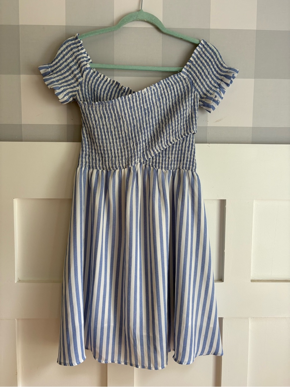 Aakaa Cream Off-Shoulder Smocked Summer Dress Small - Picture 3 of 6